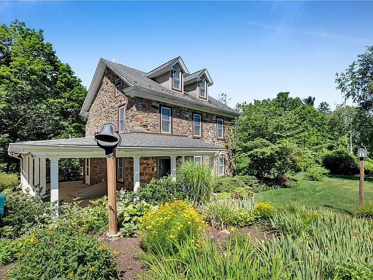 2408 Applewood Dr — Photo 26