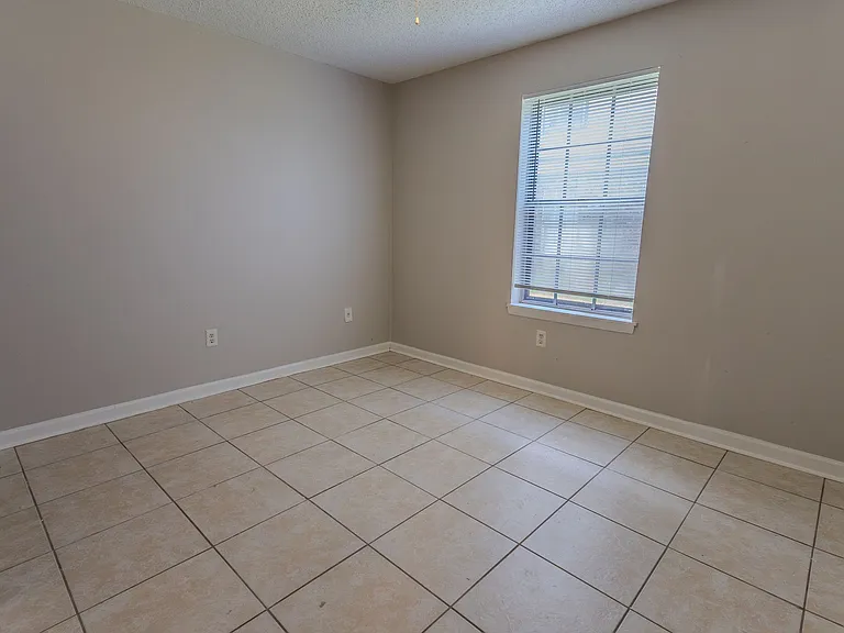 Concord Condominums — Photo 11