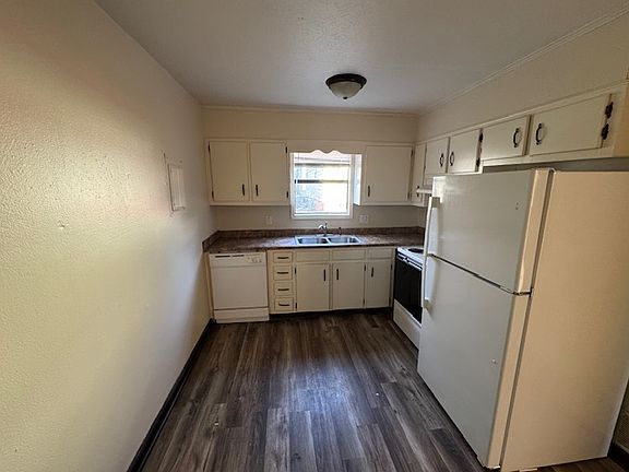 3rd image of 705 W Washington Ave #1