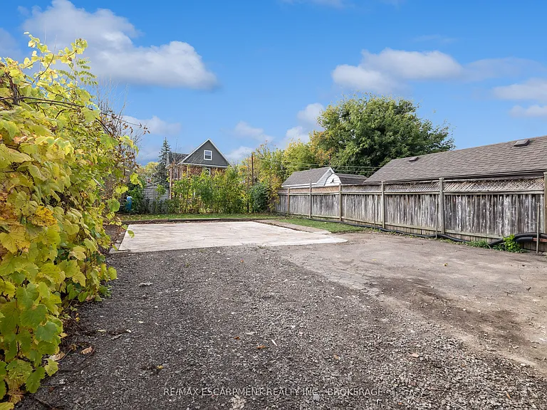 7 Maitland St #UPPER — Photo 11
