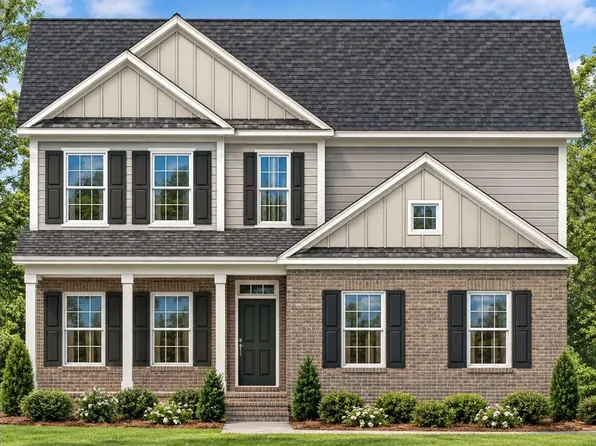 241 Longleaf Drive, West End, NC 27376