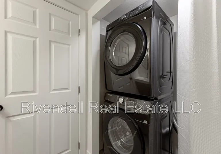 1996 Oakcrest Cir — Photo 10