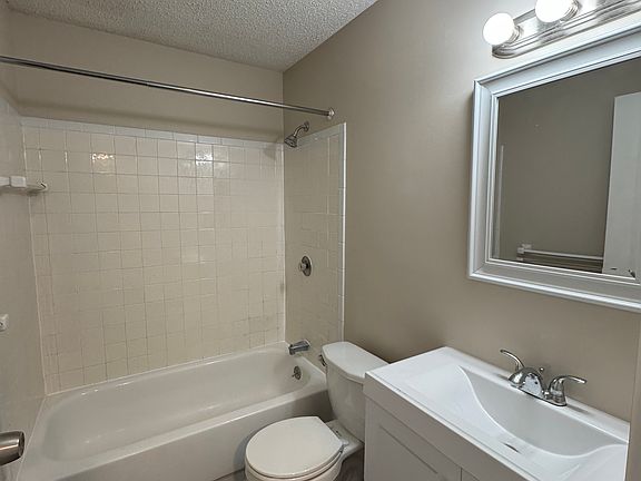 3rd image of 2253 Clinton St APT 4