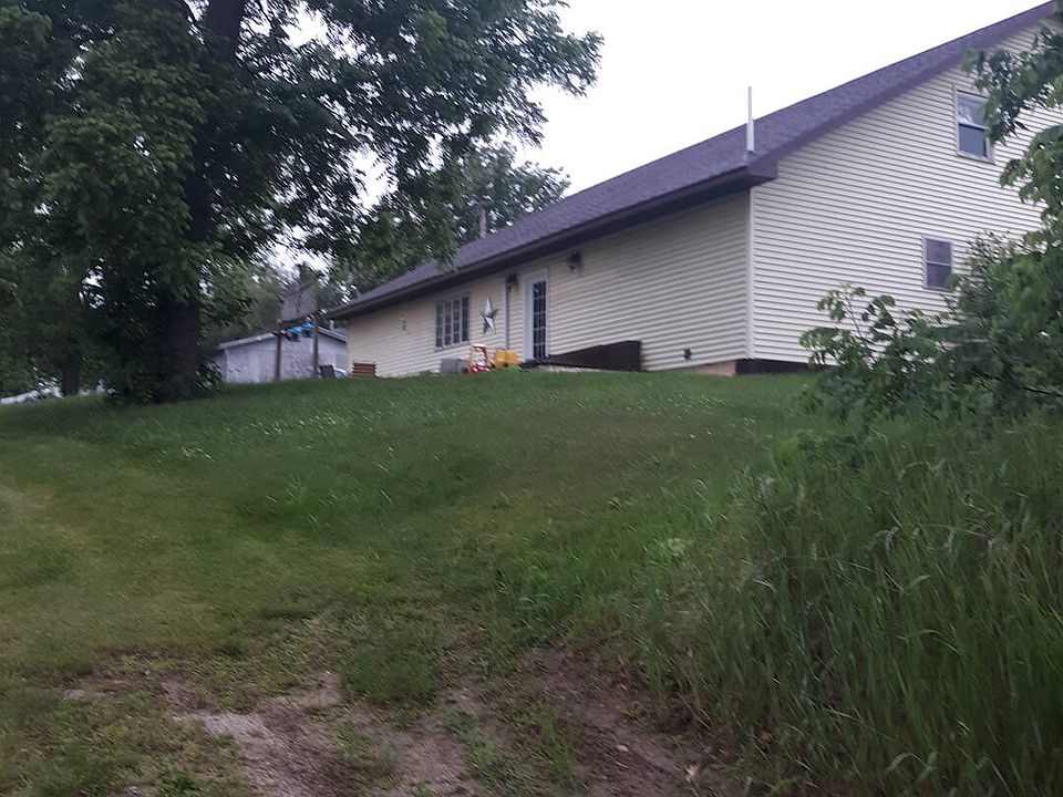 2nd image of 115 N Knott St