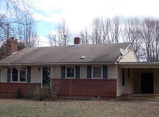 283 Hangar Rd, Chase City, VA 23924