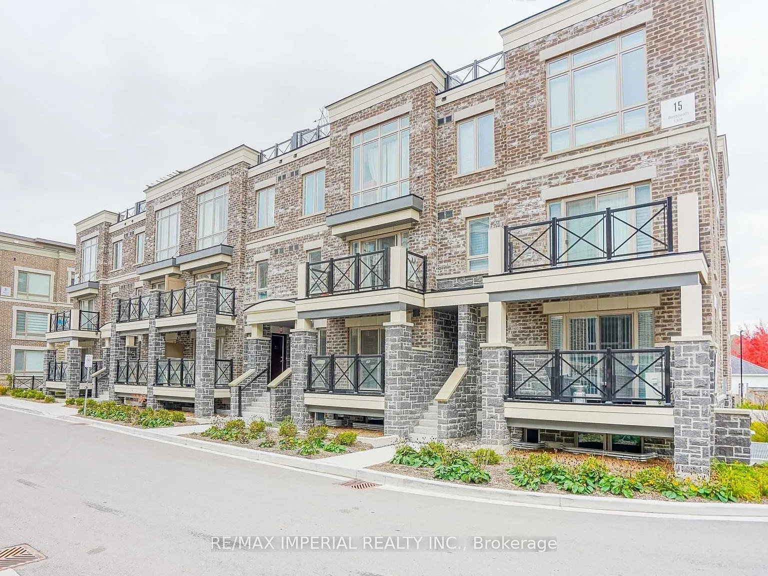 2 bed, $2,700 — Photo 2