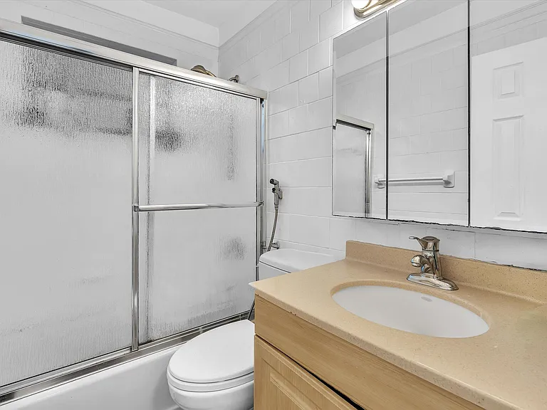 700 SW 5th Ct — Photo 40