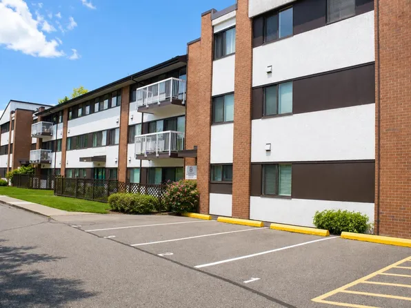 8060 Ryan Rd #103, Richmond, BC V7A 2E5