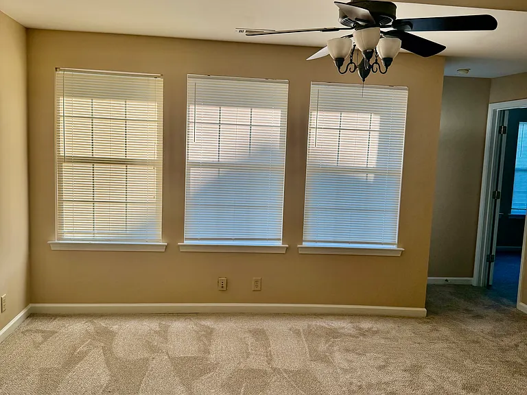 146 N Timber Dr — Photo 24