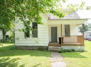 425 S Livingston St, Brookfield, MO 64628