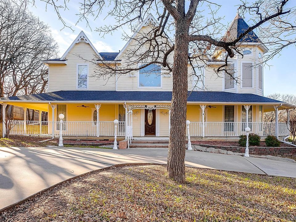 1st image of 410 Beverly Dr