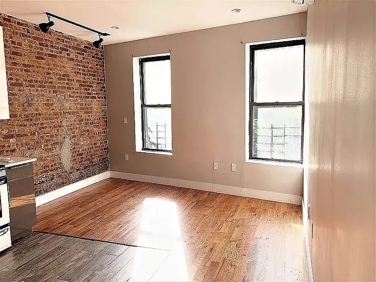 4230 Broadway #1B — Photo 4