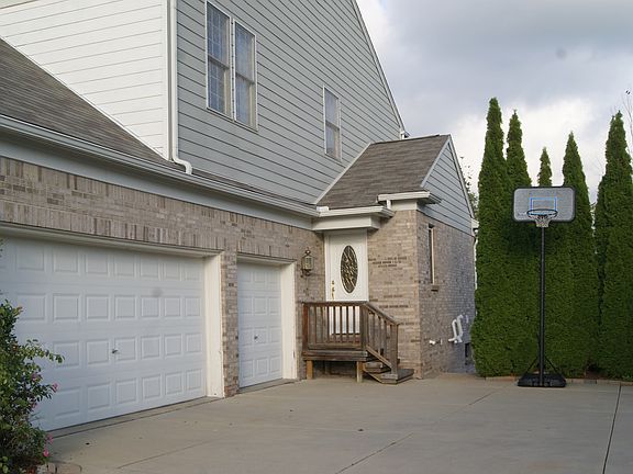 2nd image of 6908 Covington Ct