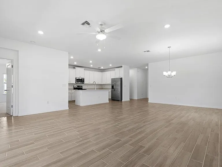 5637 SW 93rd St — Photo 10