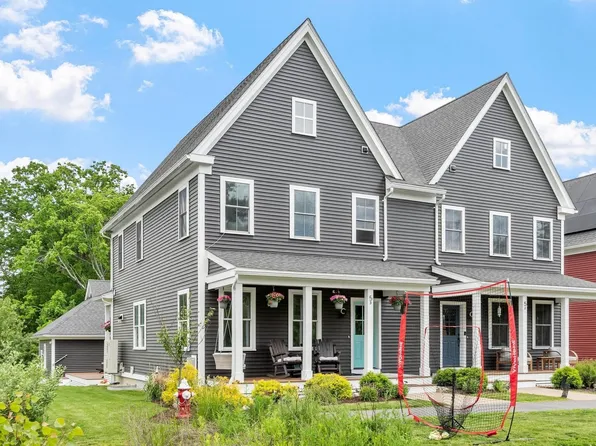 5 Powell St #B, Devens, MA 01434