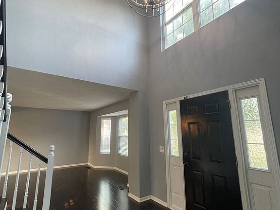 4th image of 2930 Blackhawk Dr