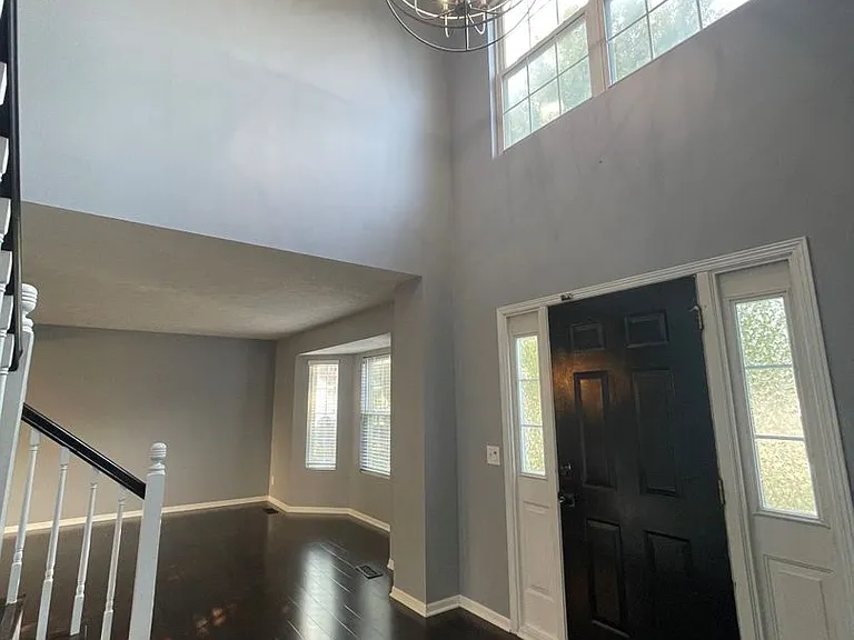 2930 Blackhawk Dr — Photo 4