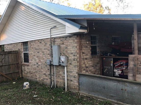 4th image of 107 Poplar Ave