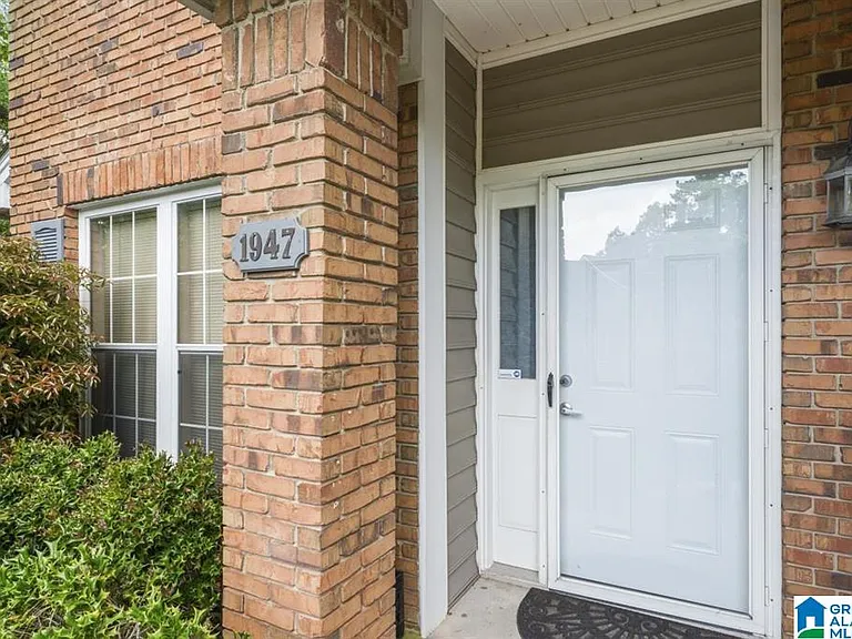 1947 Waterford Pl #1947 — Photo 35