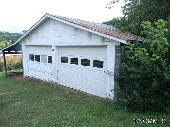 2nd image of 45 Richland Creek Rd