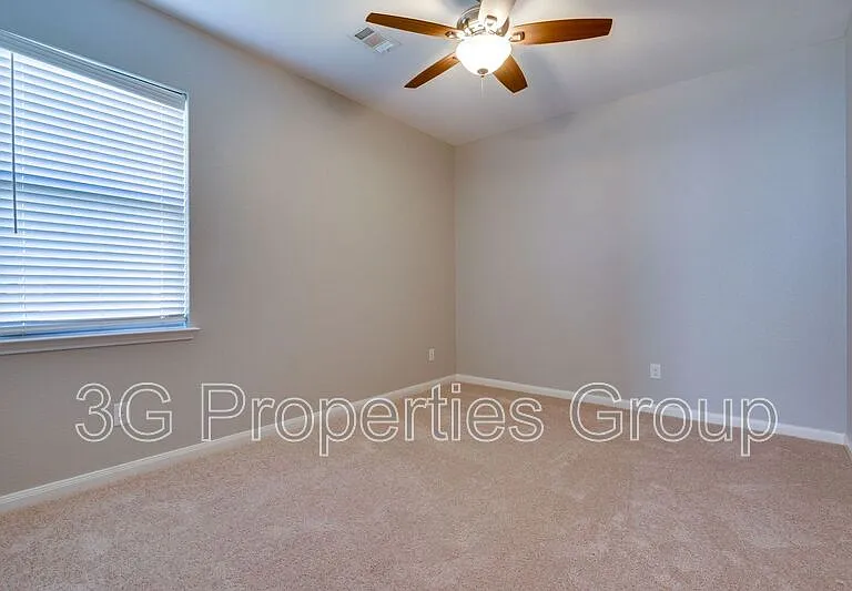 5301 Zara Dr — Photo 6