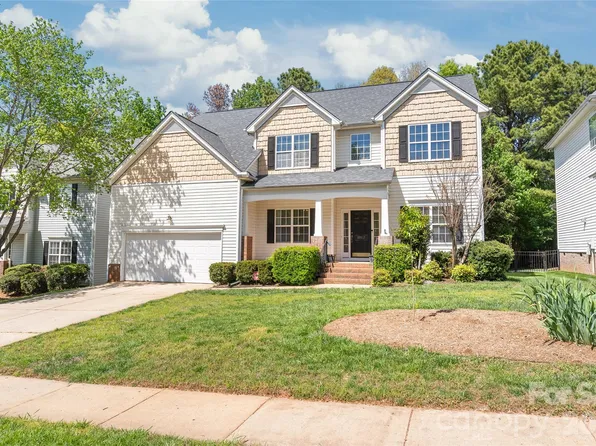 10512 Kilchurn Ct, Charlotte, NC 28277
