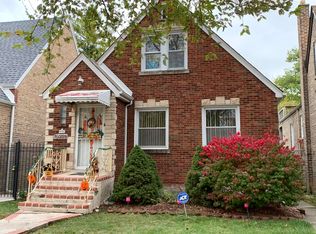 10229 S Eberhart Ave, Chicago, IL