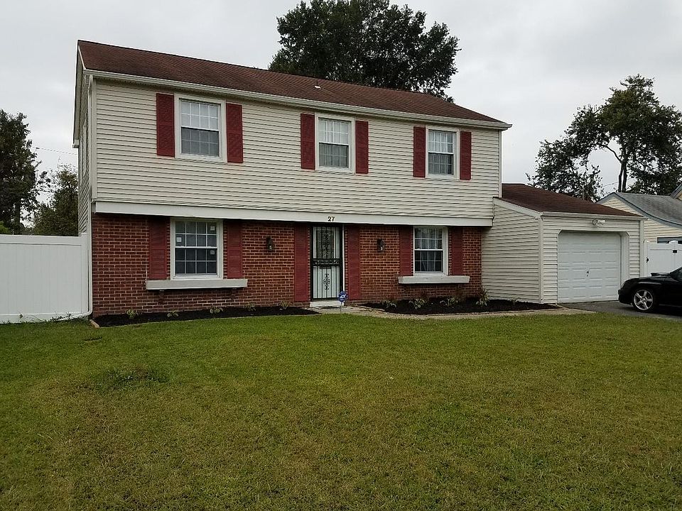 1st image of 27 Bendix Ln