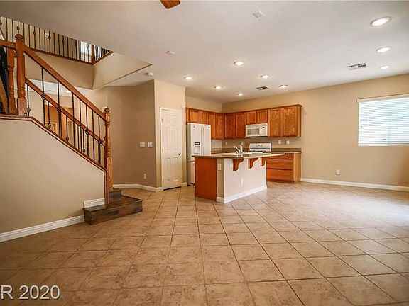 4th image of 9242 Grassy Weep Ct