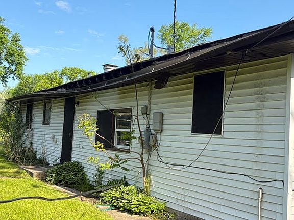 5th image of 16401 Saint Louis Ave