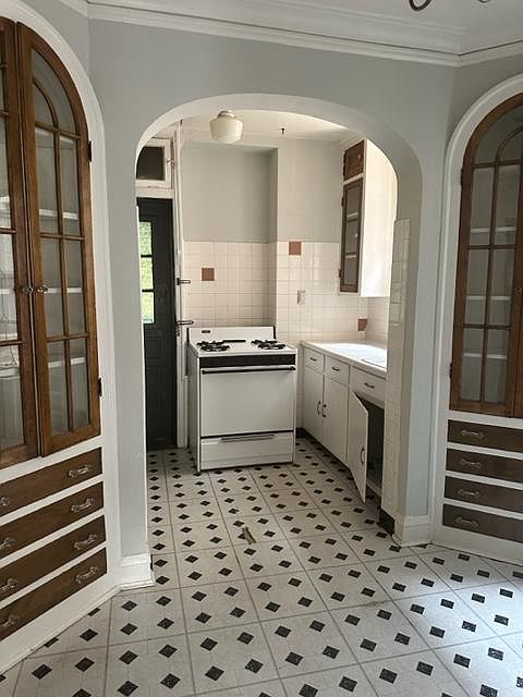 1st image of 4449 N Wolcott Ave APT 2A