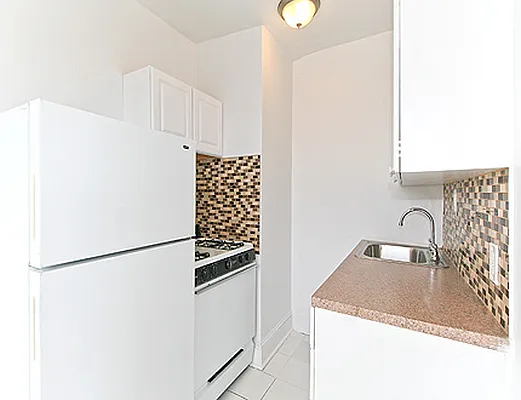 Rented by SW Queens Mezzanine | media 2