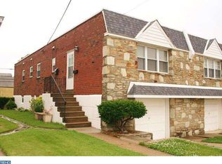 9227 Cottage St, Philadelphia, PA 19114