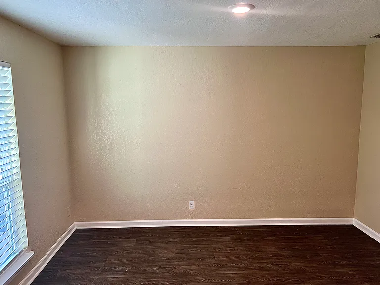 5804 Deer Lake Dr — Photo 4