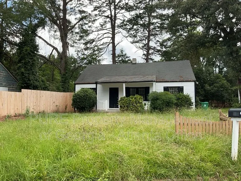1809 Ellington St — Photo 2