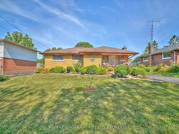2nd image of 316 Bowen Rd