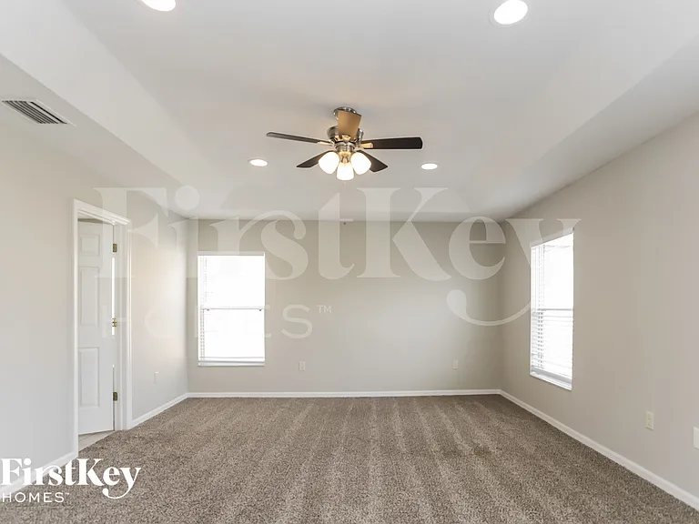 10332 Frog Pond Dr — Photo 6