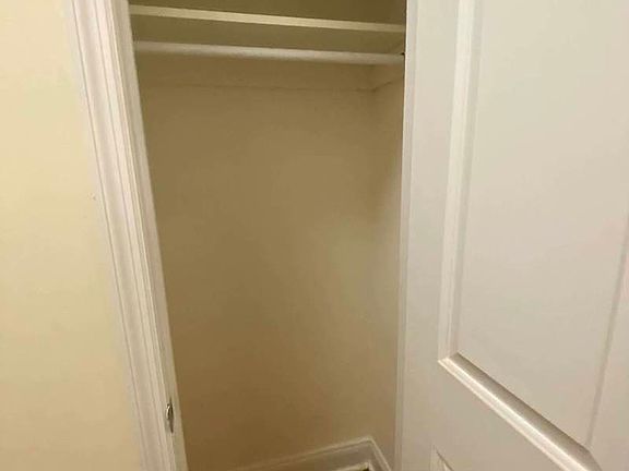 4th image of 40 Audubon Ave #1D