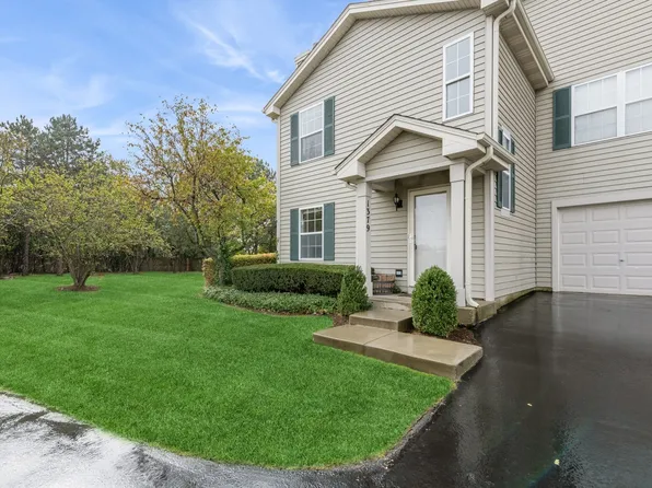 1379 Orleans Dr, Mundelein, IL 60060