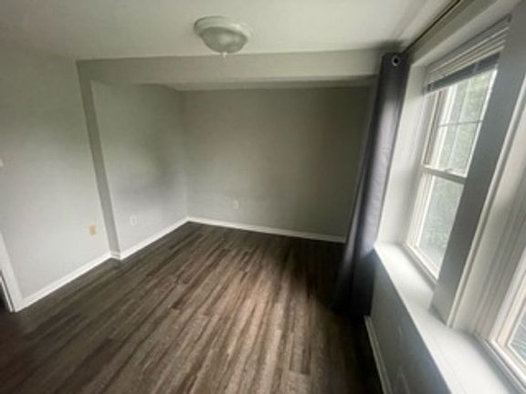 4th image of 452 E Hancock St APT A