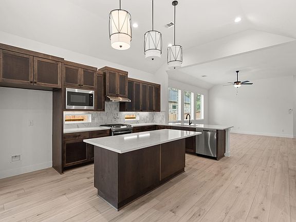 3rd image of 28823 Chalk Ridge Dr