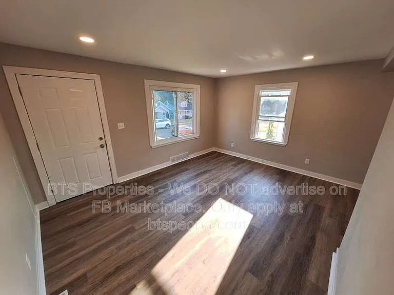 813 E Sciota Ave — Photo 7