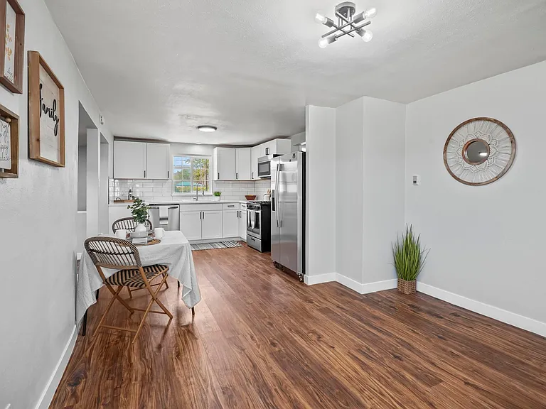 6725 Irving St — Photo 10