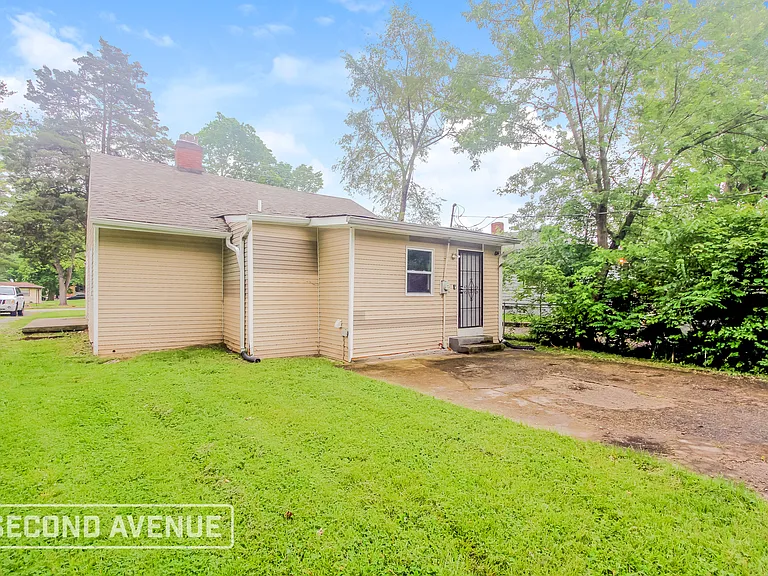 3636 N Dearborn St — Photo 22