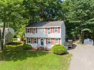8 Bellflower Cir, Concord, NH 03303