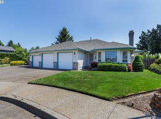 1820 N Laurelwood Loop, Canby, OR 97013