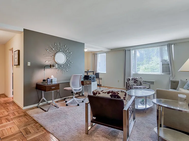 Thomas Wynne Apartments — Photo 32