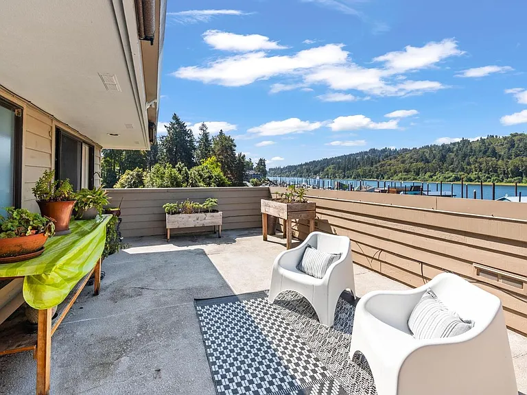 318 SE Spokane St #3 — Photo 29