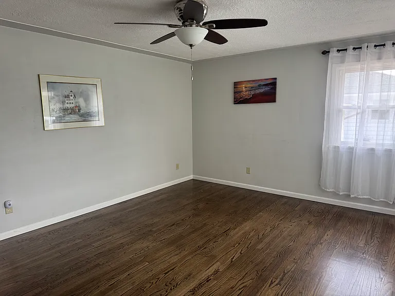 745 Forde Ave — Photo 9
