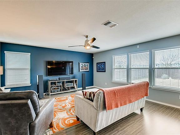 4th image of 14704 Lake Victor Dr